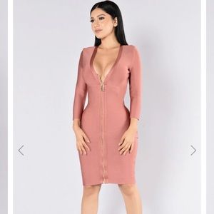 Unzip me bandage dress in mauve